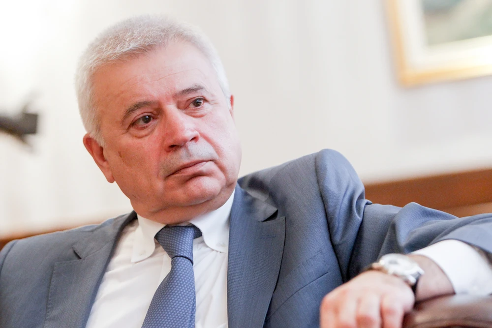 OPEC+ should keep crude below $100, Russia oil boss tells Kommersant