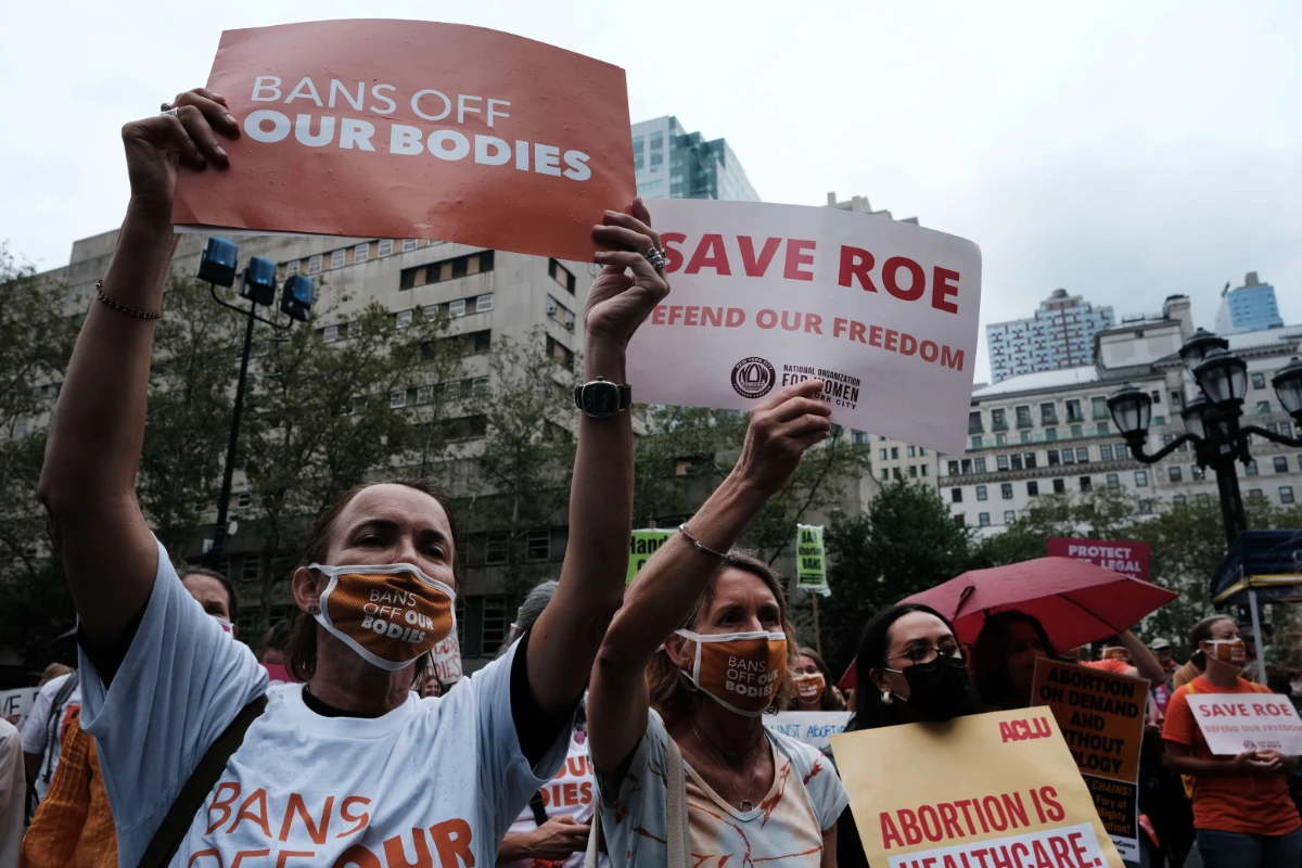 Supporters of abortion rights participate in a rally in New York City on Sept. 09, 2021, to denounce recent restrictions on abortion in the state of Texas. (AFP)