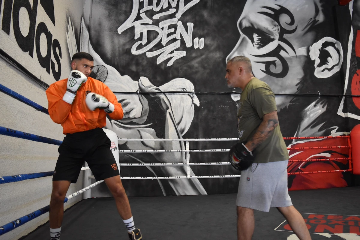 Hamzah Sheeraz trains in Dubai ahead of his WBO International title fight in November. (Supplied)