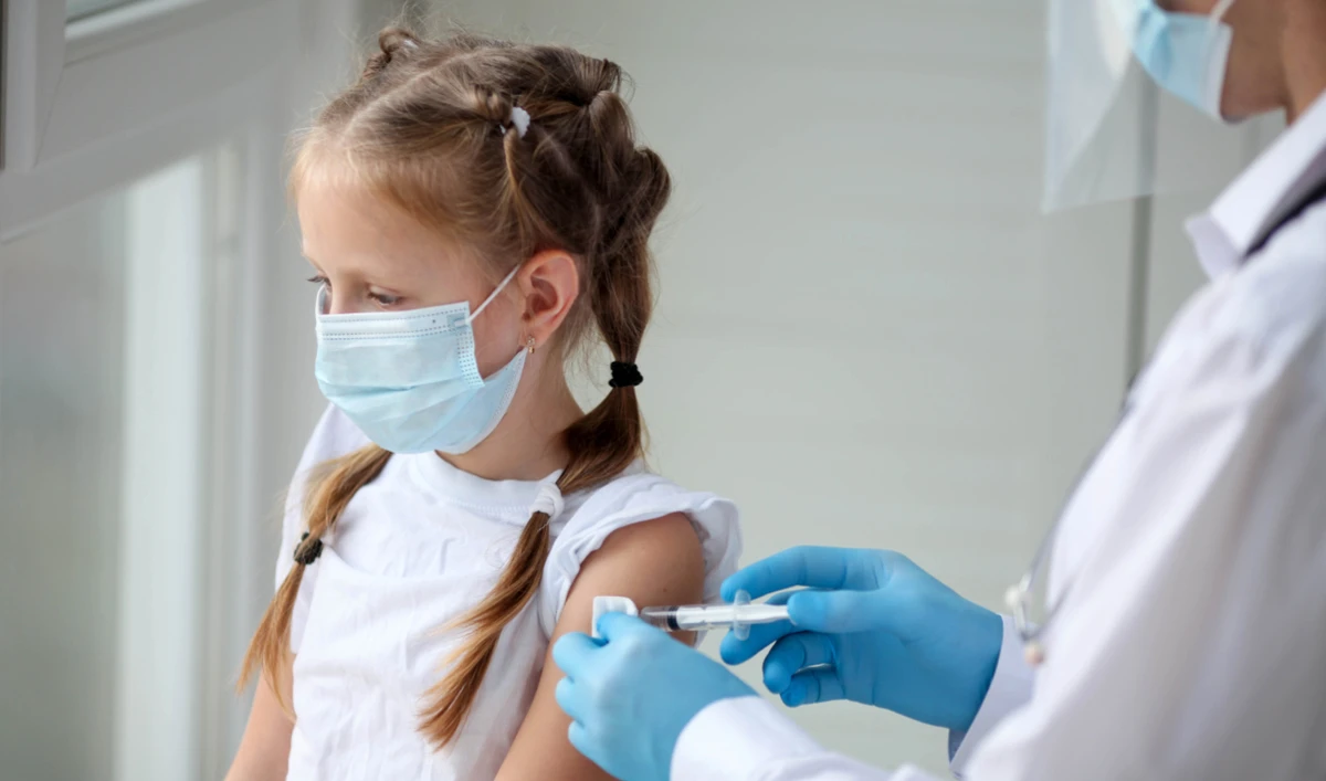 They anticipate the FDA could make a decision on whether the shot is safe and effective in younger children within three weeks of the EUA submission. (Shutterstock)