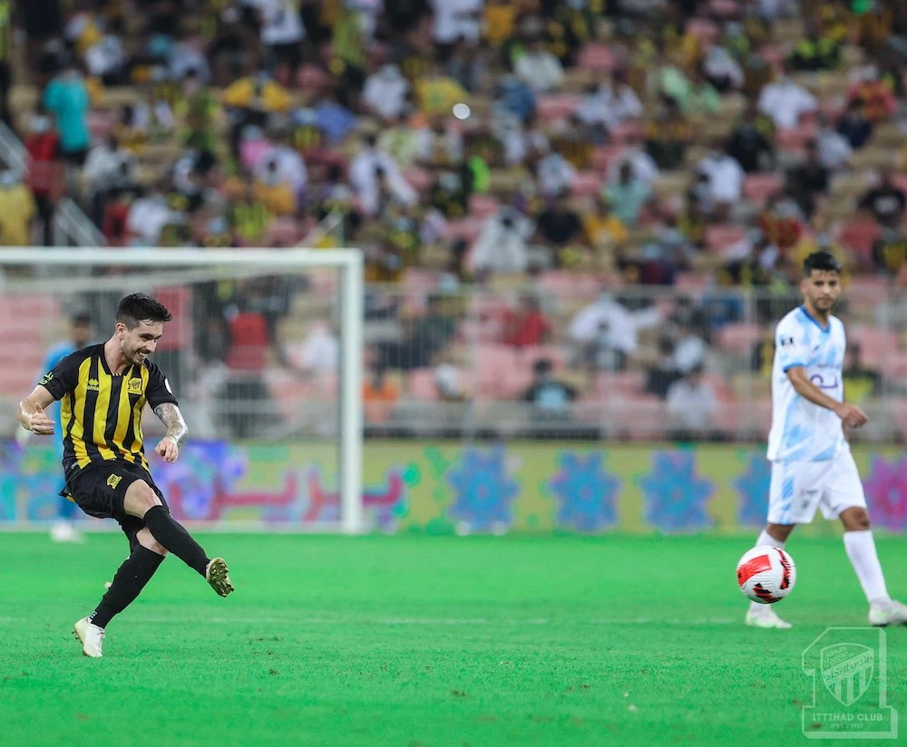 New Brazilian signing Igor Coronado continued his fine form for Al-Ittihad by scoring the opener after 20 minutes. (Twitter: @ittihad)