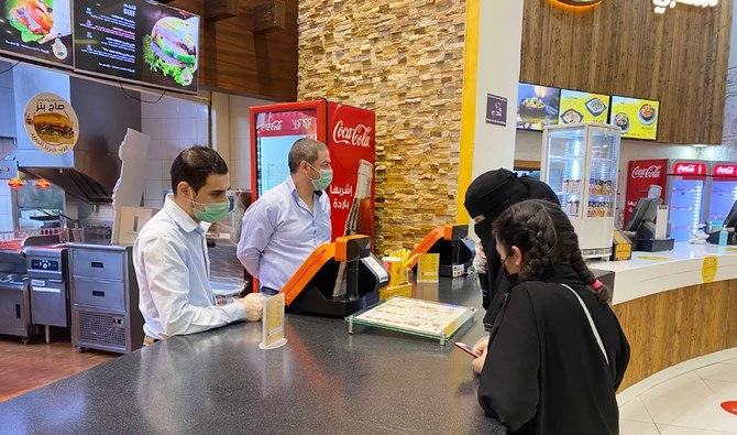 KSA’s food, accommodation sector see 11% drop in workforce