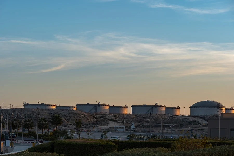 The ministry said that the agreement was discussed against the background of Sudan's recent liberalization of the fuel market. (Shutterstock)
