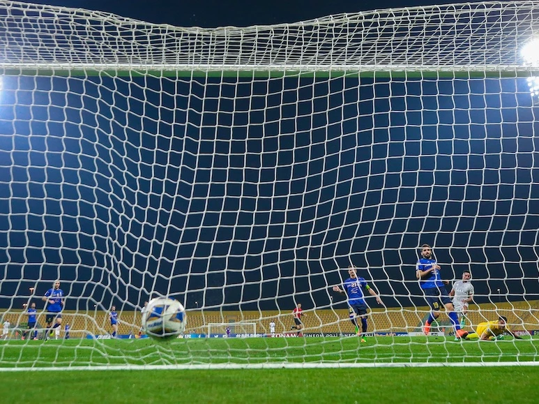 Al-Hilal moved into the last eight of the AFC Champions League on Monday with a 2-0 win over Esteghlal of Iran in Dubai. (Twitter: @Alhilal_FC)