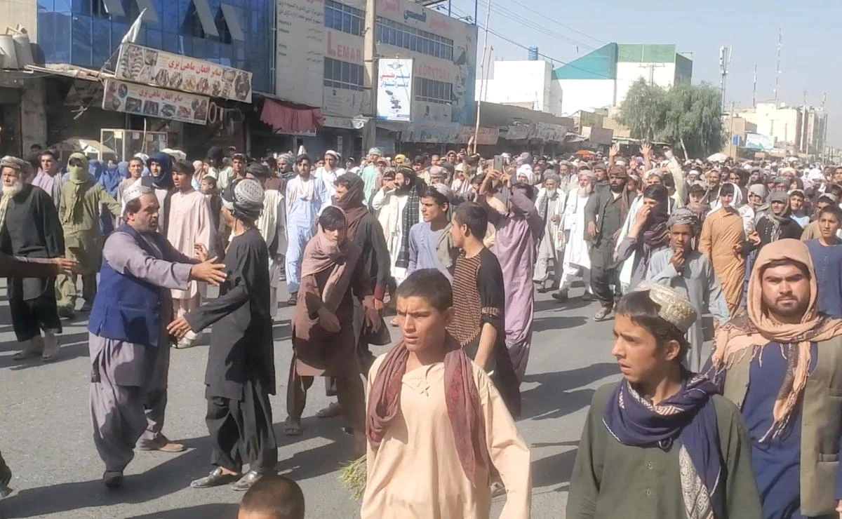 Thousands protest against Taliban in Kandahar over evictions