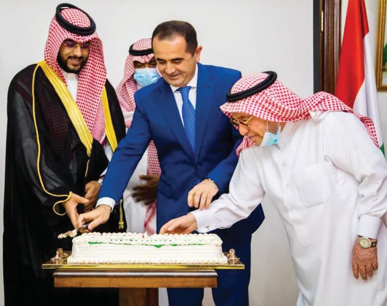 Tajikistan Ambassador to Saudi Arabia Akram Karimi cuts a cake with guests marking the 30th anniversary of the country’s independence. (Supplied)