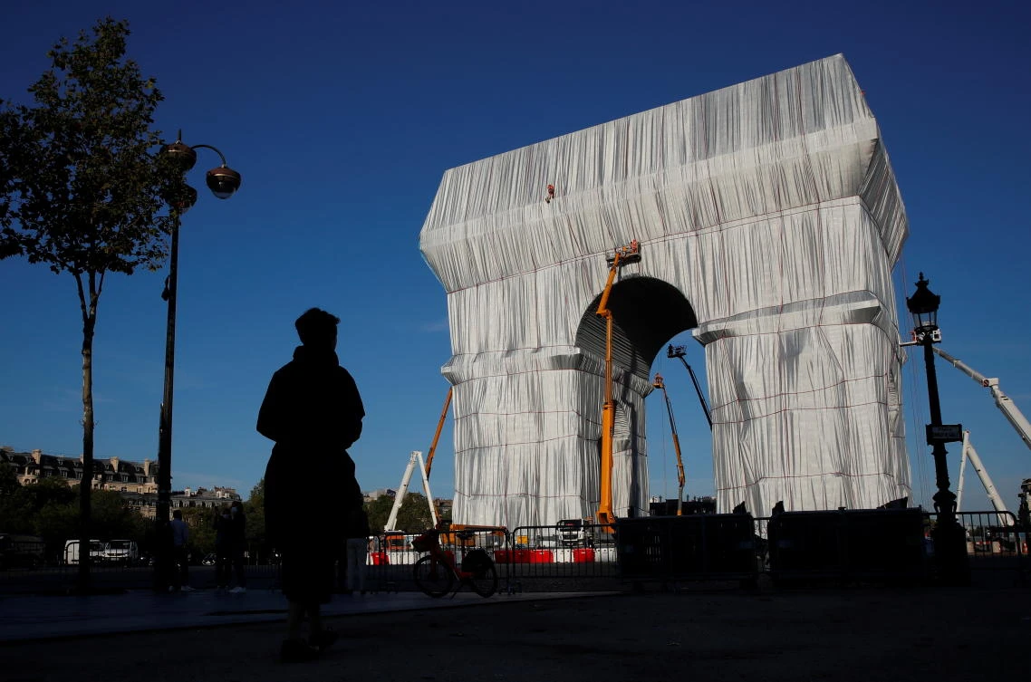 ‘Really alive’: France unveils wrapped Arc de Triomphe