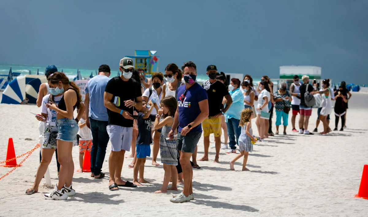 Overall, about one in every 400 Florida residents who were alive in March 2020 has since died of COVID-19. (AFP)