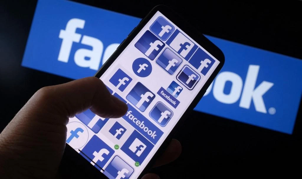 Facebook rolls out new messaging, business tools for brands