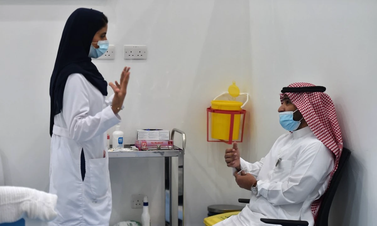 World leaders will gather to discuss how the world can prepare for future pandemics at a roundtable hosted by the FII Institute on Tuesday. (File/AFP)
