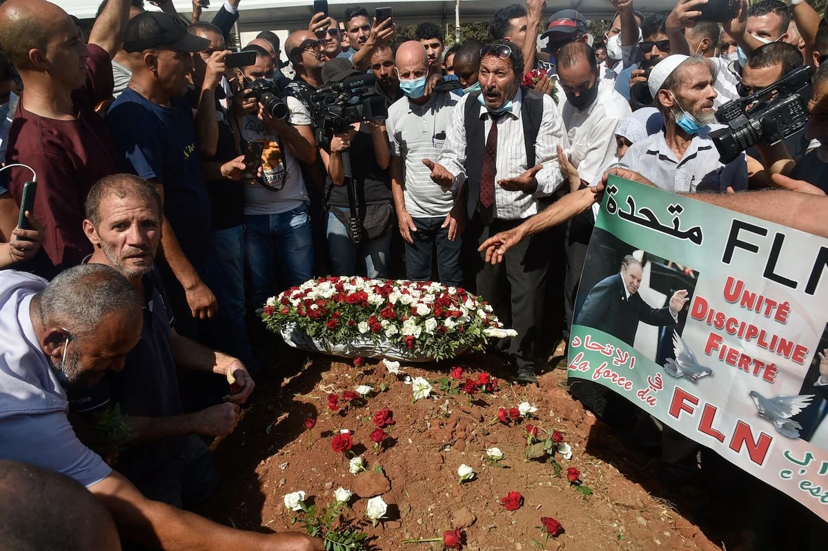 Former Algerian president Bouteflika given state funeral
