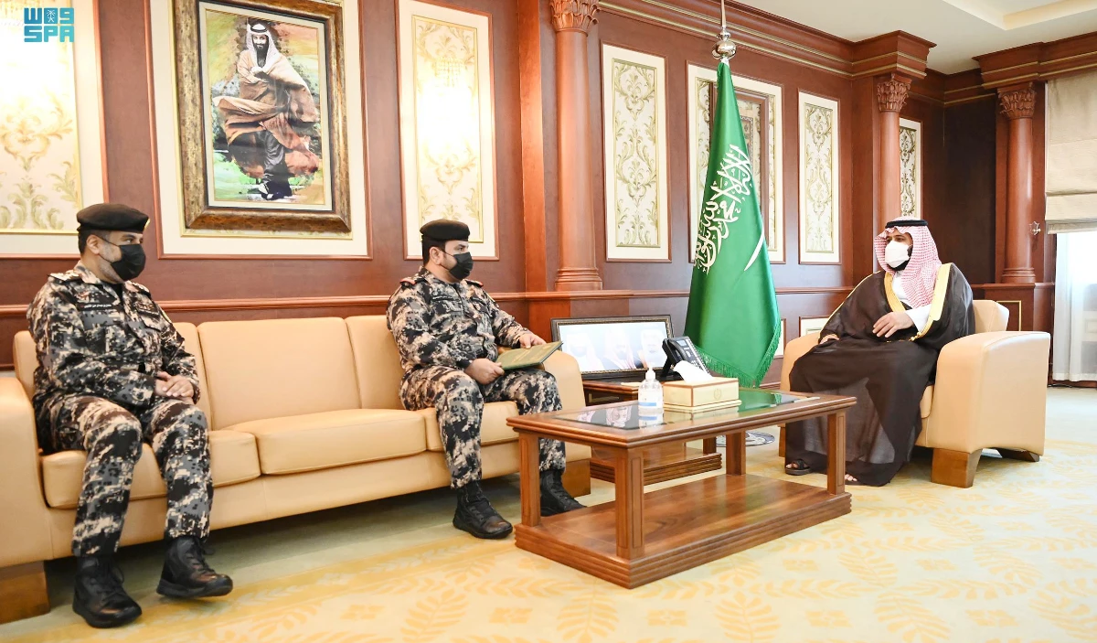 Acting governor of Saudi Arabia’s Jazan receives commander of region’s security forces
