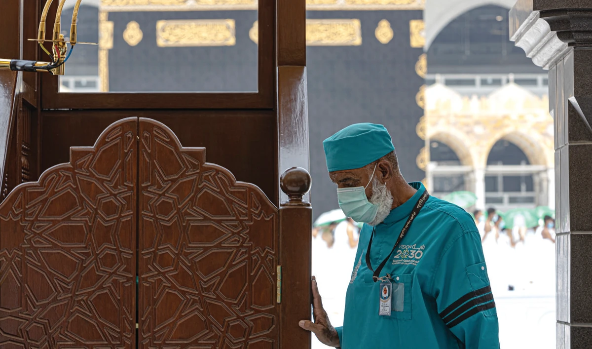 Ahmed Khan Qandal, 61, is a sanitation supervisor in Makkah and has lived and worked in Saudi Arabia since 1983. (Supplied)