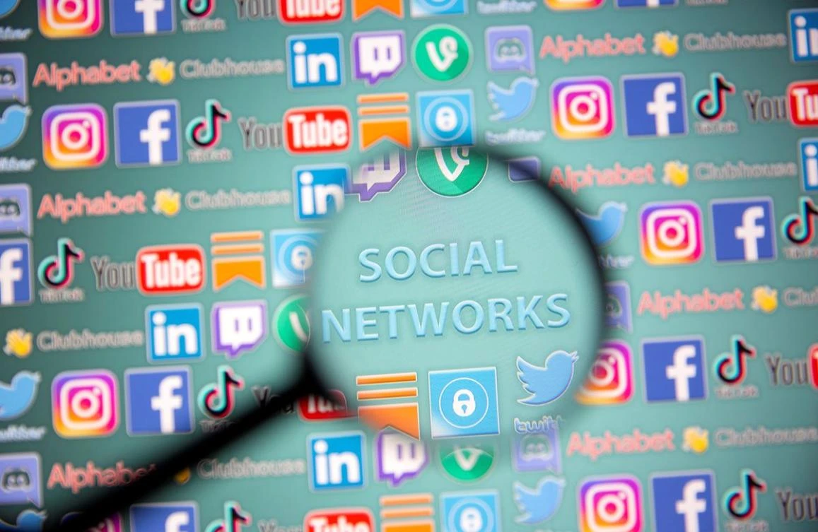 UK financial watchdog warns social media over "dodgy" ads that fuel fraud