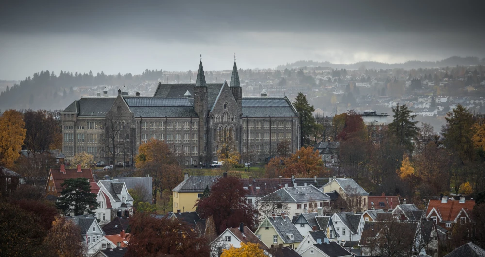 Norway charges professor with violating sanctions on Iran