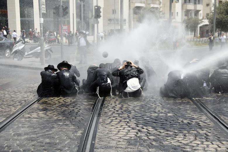 Ultra-Orthodox Jews, who say they should receive a blanket exemption from military conscription, stage a protest, Jerusalem, Aug. 2, 2018. (Reuters)