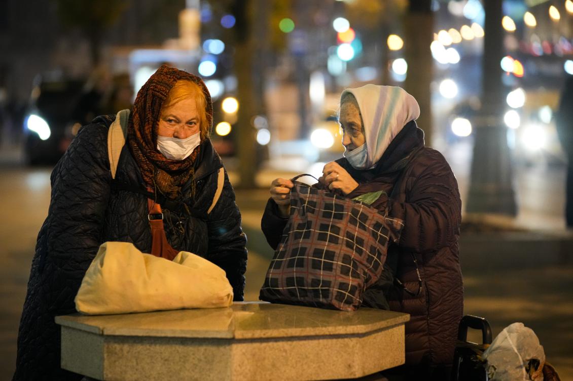- Arab News | Kremlin blames record COVID-19 deaths on slow vaccination rate
