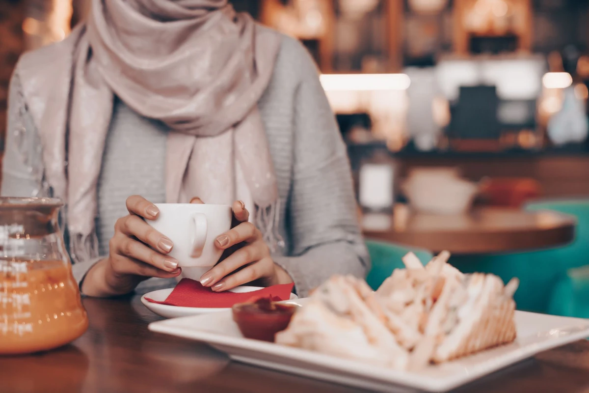 The targets for cafes are even higher with 50 percent inside malls and 30 percent out of them (Shutterstock)