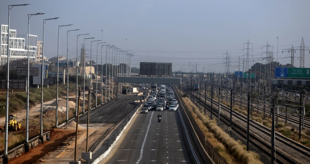 New guidelines: Israel restricts its COVID-19 ‘green pass’ rules, sparking protest