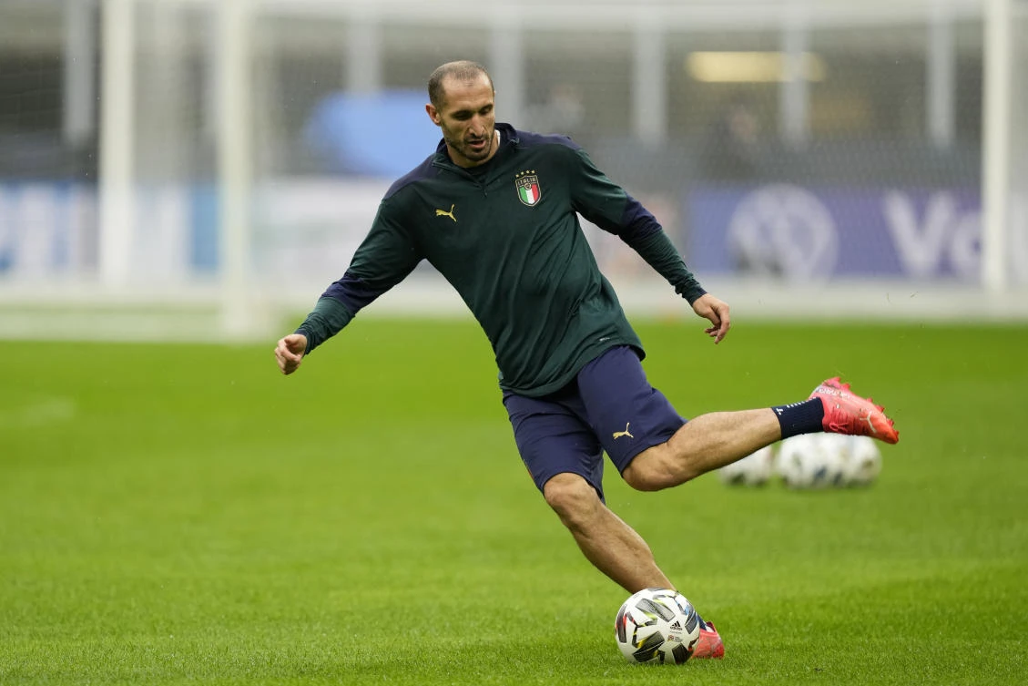 Italy’s Giorgio Chiellini attends a training session ahead of Wednesday’s UEFA Nations League semifinal soccer match between Italy and Spain, at the Milan San Siro stadium. (AP)
