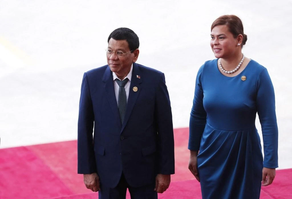 Philippine President Rodrigo Duterte, left, and his daughter Sara at the Boao Forum for Asia annual conference in southern China’s Hainan province on April 10, 2018. (AFP)