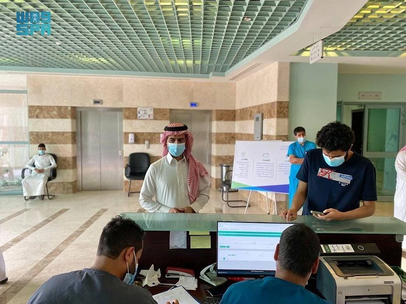 The coronavirus pandemic has affected over 238 million people globally and the death toll has reached around 4.86 million. (File/SPA)