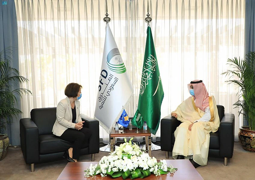 Saudi and Kosovo foreign ministers discuss relations