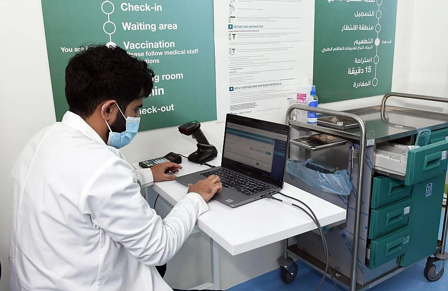 The coronavirus pandemic has affected over 239 million people globally and the death toll has reached around 4.88 million. (File/SPA)