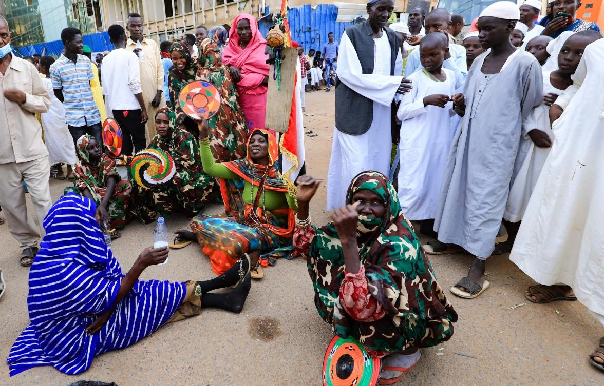 Thousands of pro-military protesters rally against Sudan government