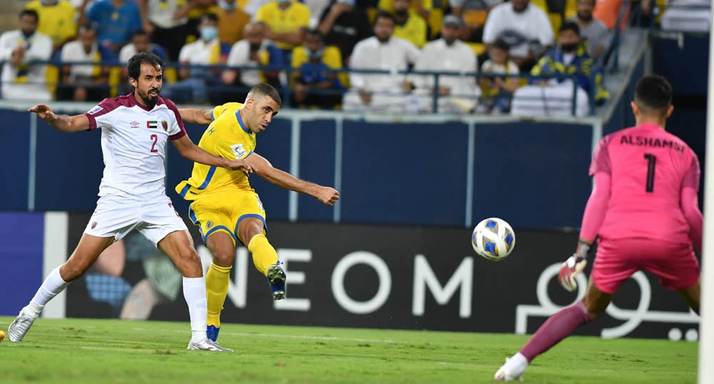 Al-Nassr’s Abderrazak Hamdallah in action during his team’s 5-1 win over Al-Wahda of the UAE in the AFC Champions League semifinal. (Photo: Basheer Saleh)
