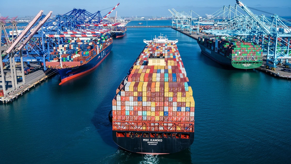 Amazon, others commit to using zero-carbon shipping fuels by 2040