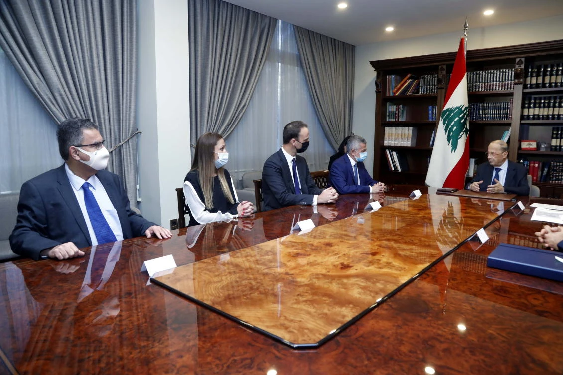 Lebanon's President Michel Aoun and Lebanon's Finance Minister Youssef Khalil meet with a delegation from Alvarez & Marsal (A&M) consulting firm at the presidential palace in Baabda, Lebanon October 20, 2021. (Dalati Nohra)