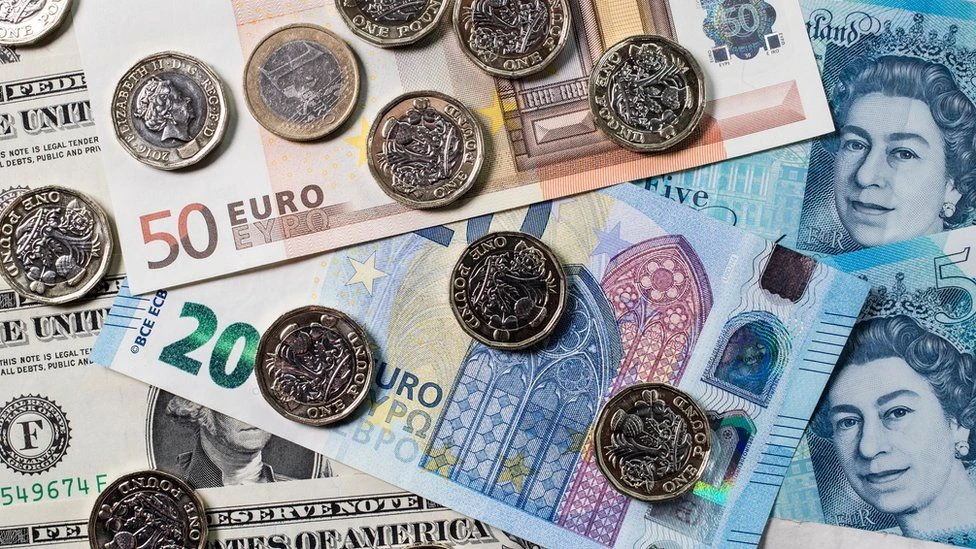 Pound at new 20-month high vs. euro on diverging central bank bets