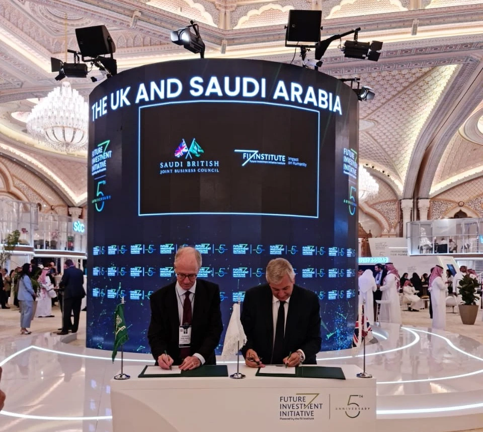 FII Institute signs deal with Saudi British Joint Business Council to establish tech hub