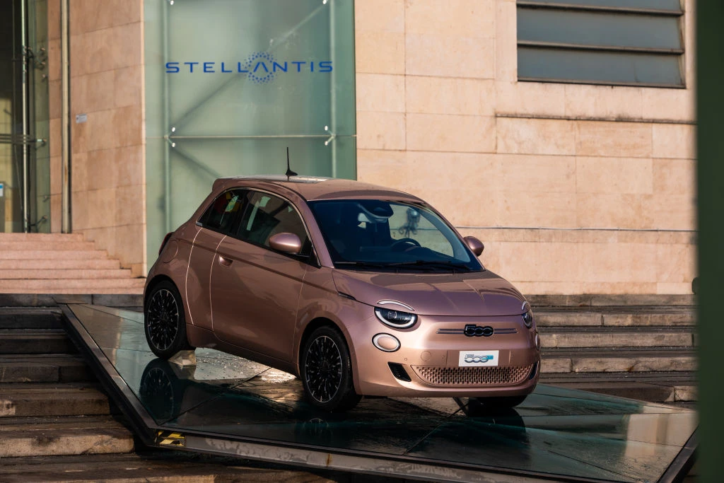 Stellantis Q3 sales down 14% as chip crisis cuts output by 600,000