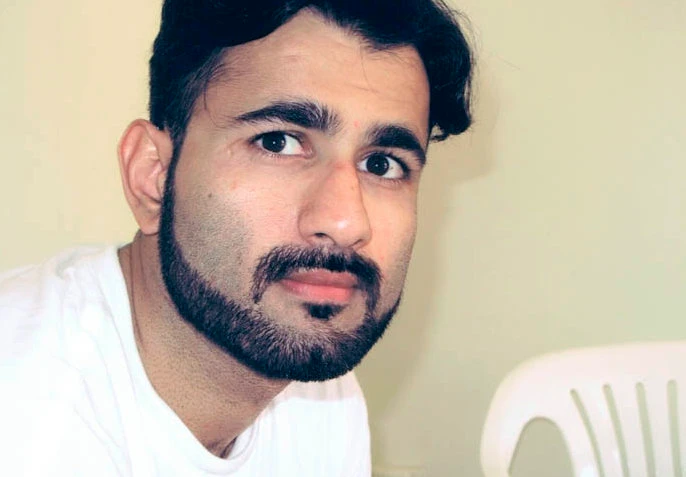 Prisoner gives Guantanamo court first account of CIA abuse
