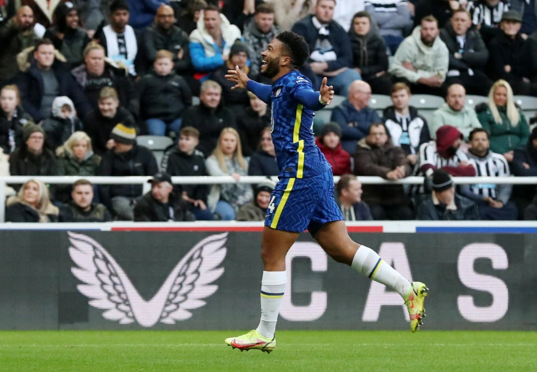 Chelsea extends Premier League lead by beating Newcastle 3-0