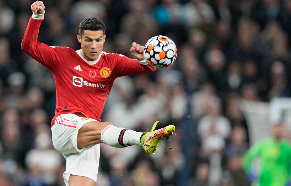 Ronaldo buys time for Solskjaer as Man Utd thump Spurs