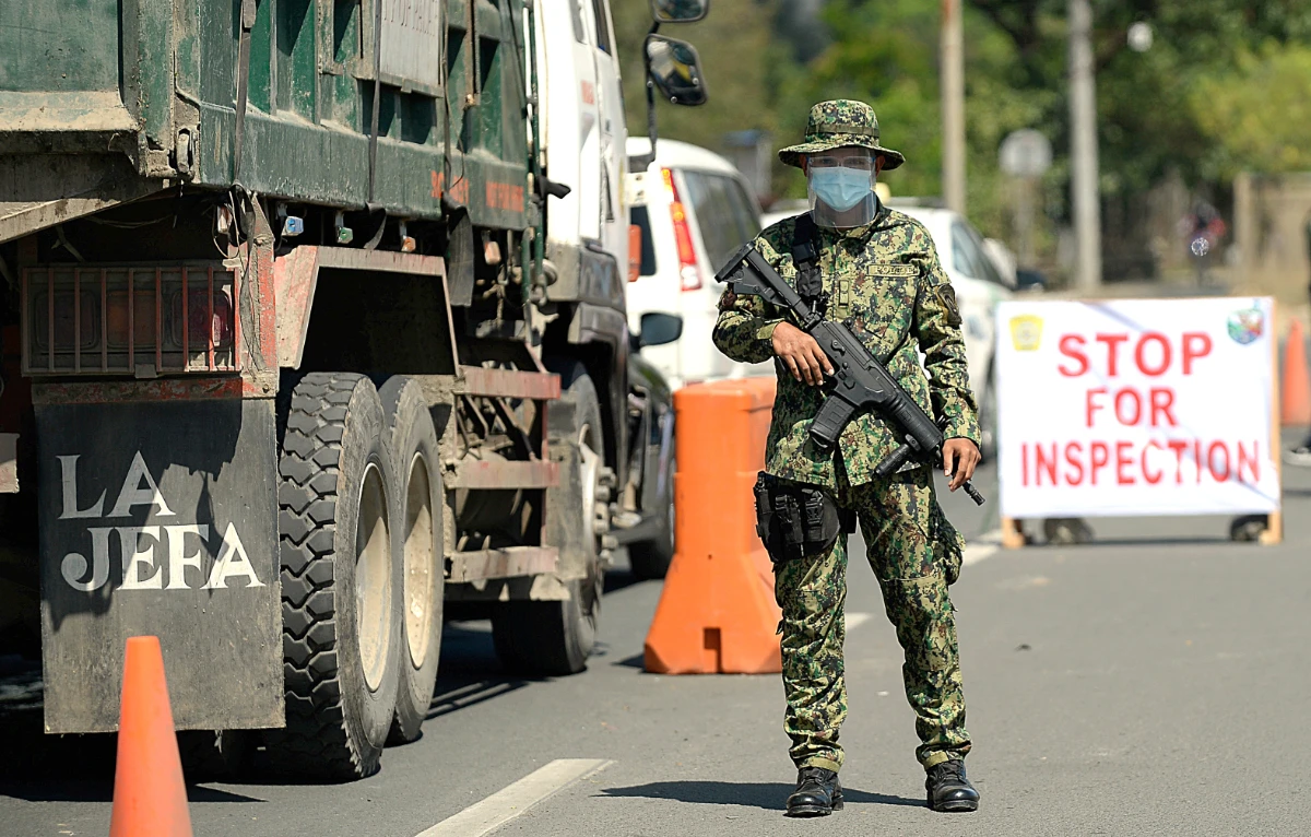 Philippine army kills top communist rebel commander
