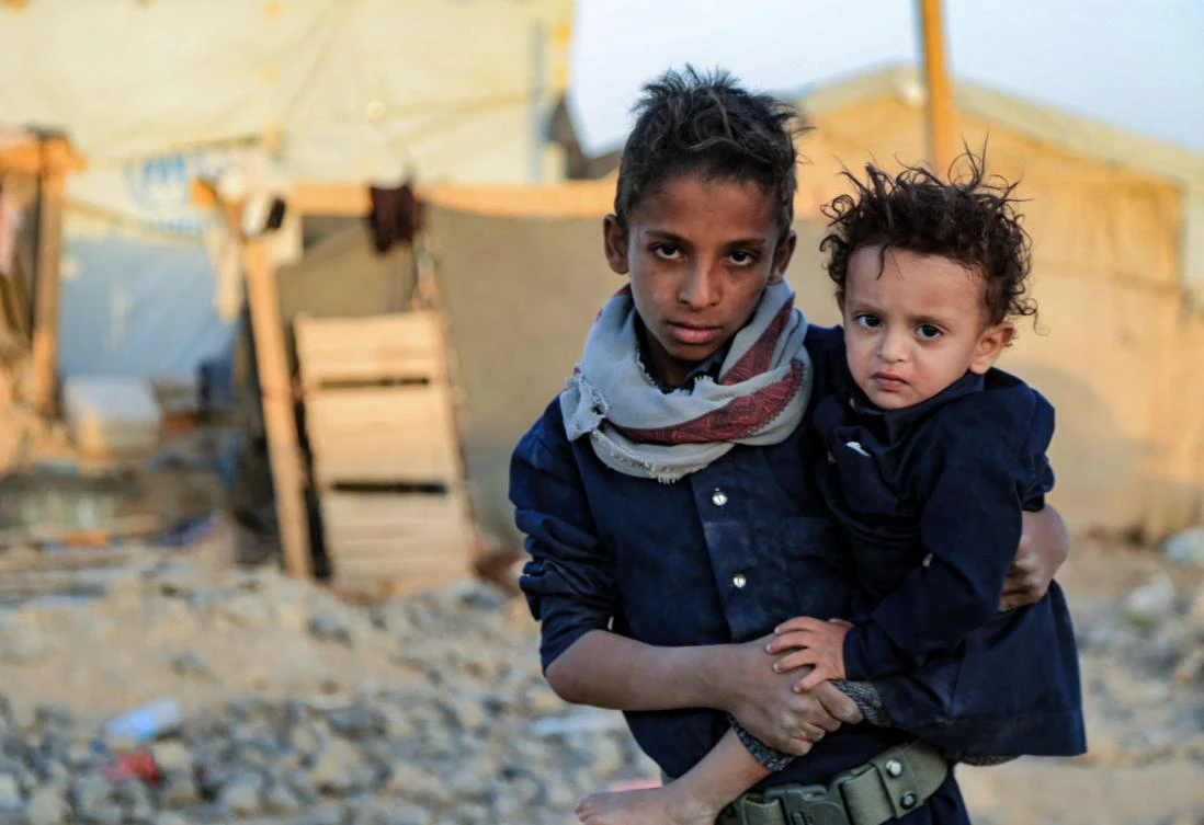 Many killed and wounded in Houthi missile strike on religious school in Marib