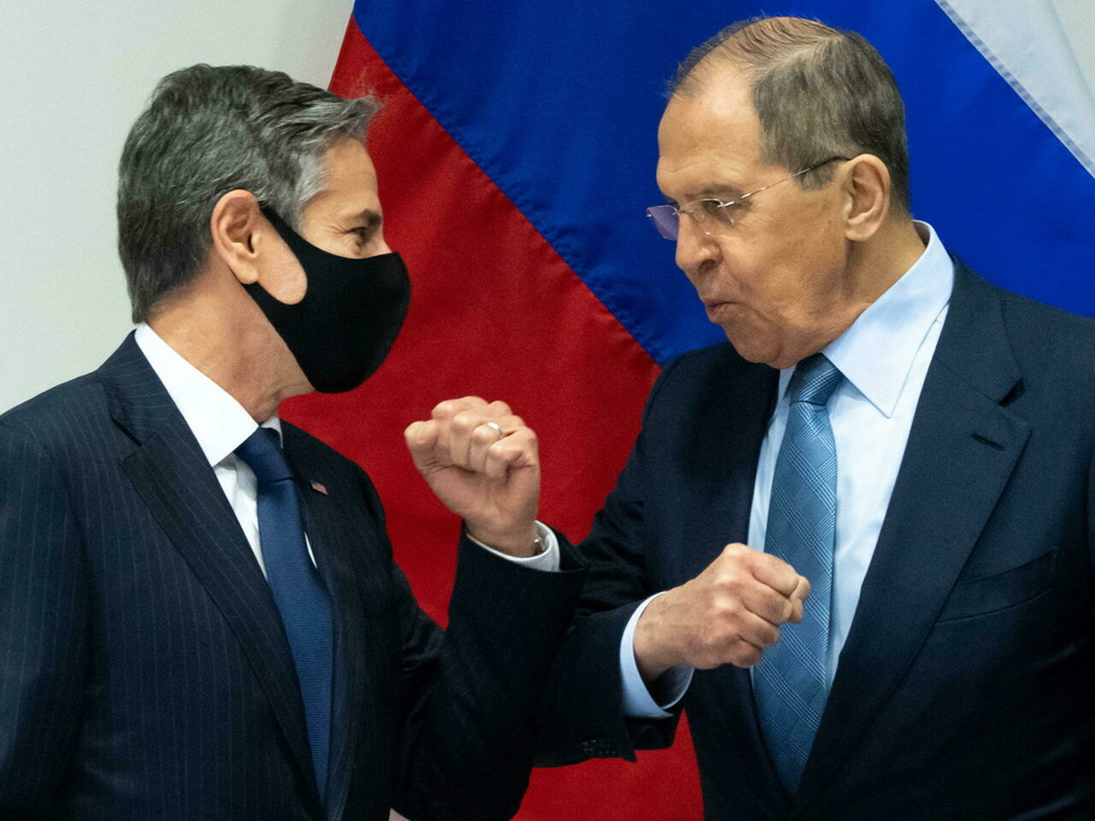U.S. Secretary of State Antony Blinken greets Russian FM Sergey Lavrov at the Harpa Concert Hall, Reykjavik, Iceland, May 19, 2021. (Reuters)