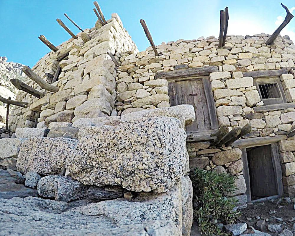 Asfa is a favorite with photographers seeking to capture its historic buildings and architectural heritage. (SPA)