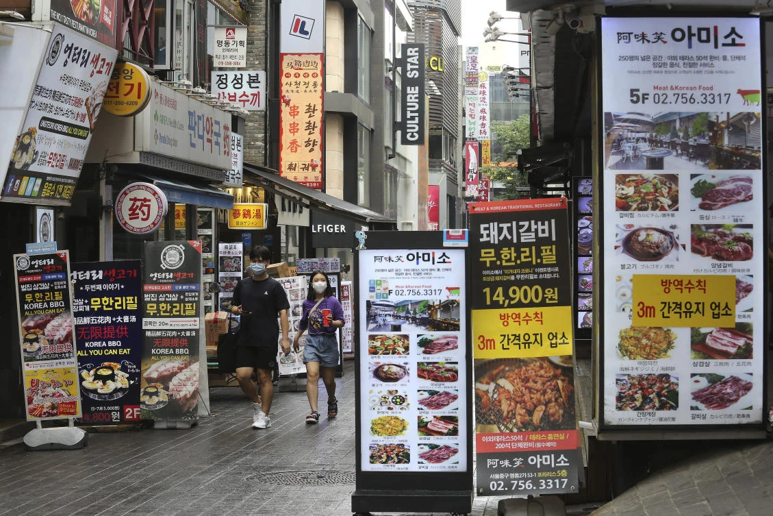 The limit on private social gatherings in Seoul and nearby metropolitan areas was raised to 10 people and 12 in other regions, regardless of whether participants are fully vaccinated or not. (AP)