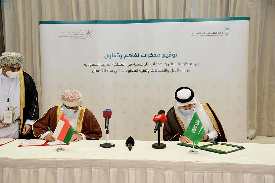 Saudi Arabia and Oman sign deal to develop land, air transport