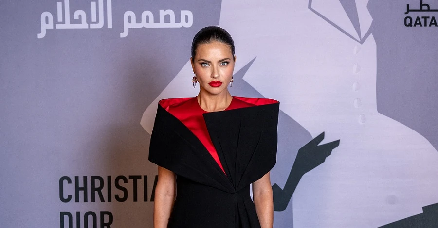 Model Adriana Lima stuns in Georges Chakra design