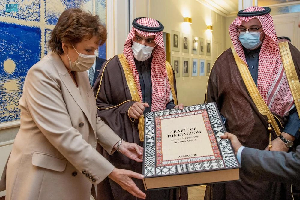 Saudi, French culture ministers discuss cooperation in Paris meeting