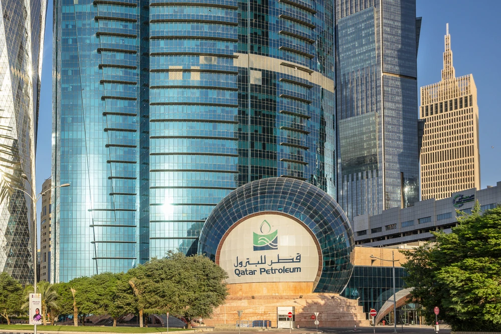 Qatar Petroleum raises crude prices in December