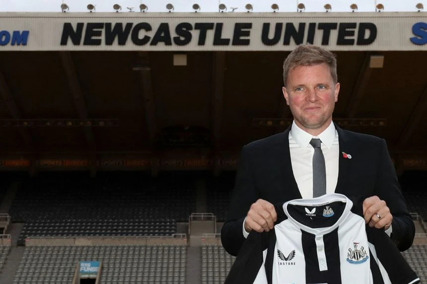Eddie Howe signed a two-and-a-half-year deal on Monday with Newcastle United. (AFP)