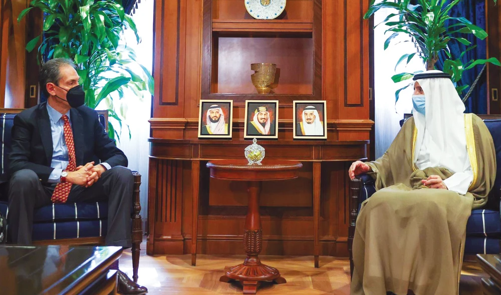 Saudi Minister of State for Foreign Affairs Adel Al-Jubeir receives Jon B. Alterman in Riyadh.