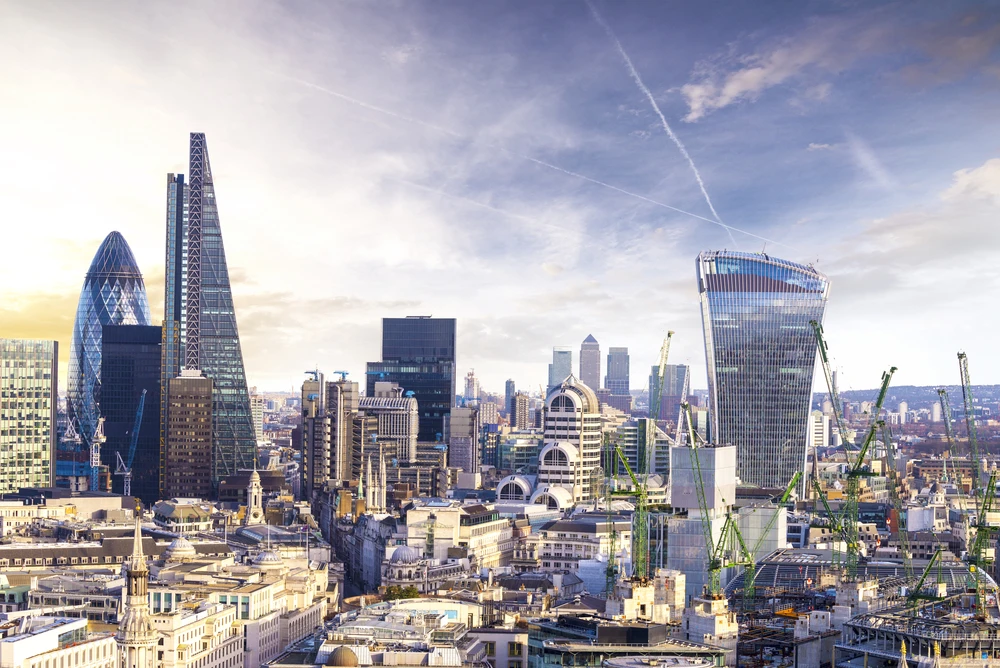 UK’s annual growth eases from record high in 3Q 2021, trade deficit widens: Economic wrap